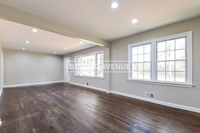 Building Photo - 4140 Campbellton RD SW