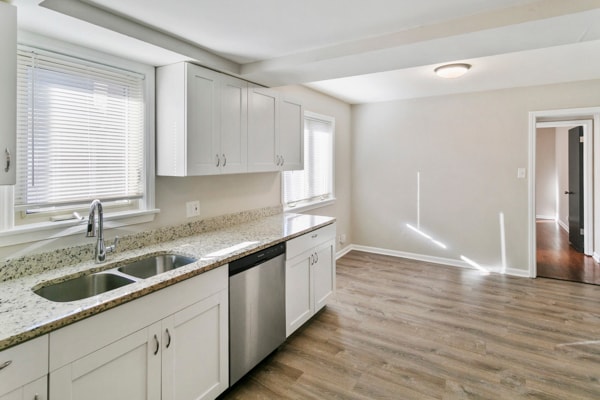 Foto del edificio - 3133 W 101st St