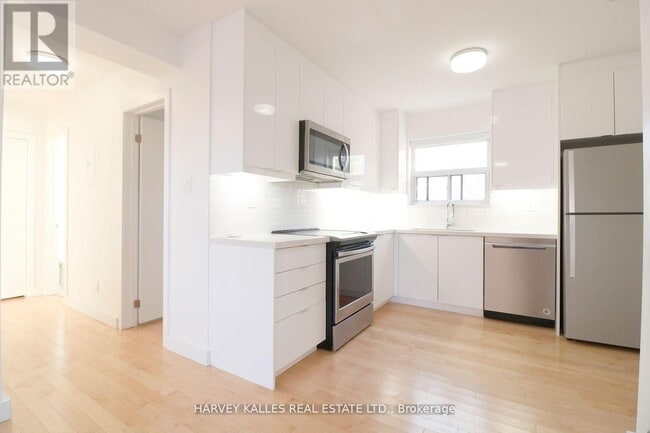 Building Photo - 4 Benson Ave