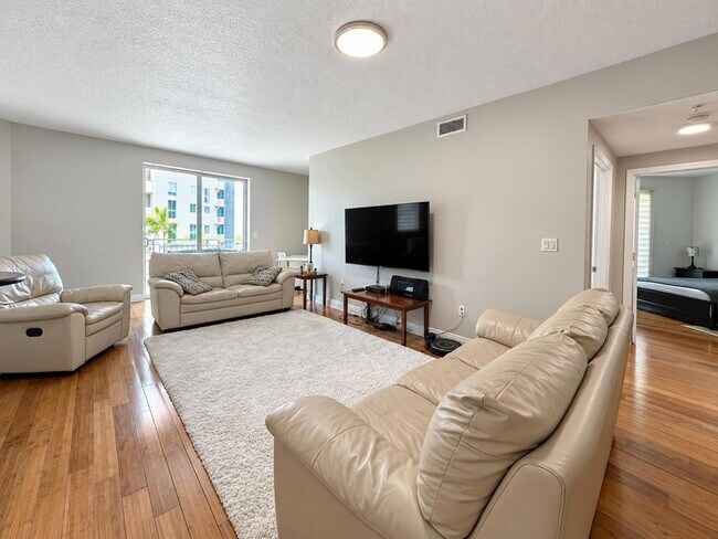 Foto del edificio - 7270 SW 89th St