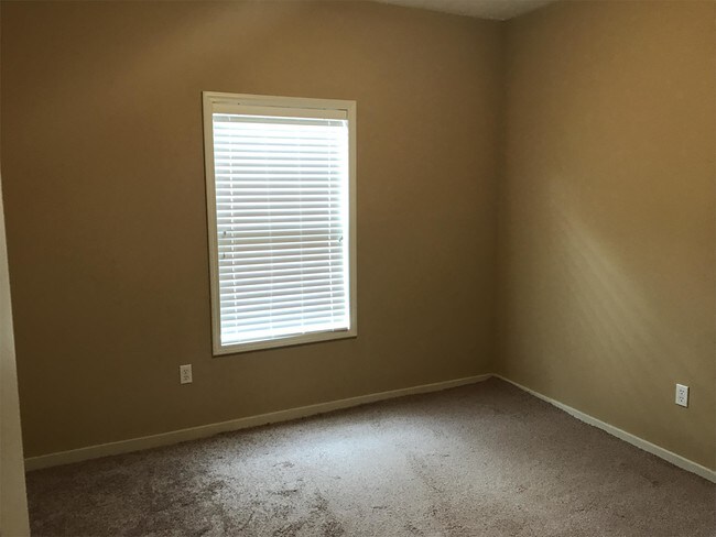 Building Photo - 107 Newport Dr