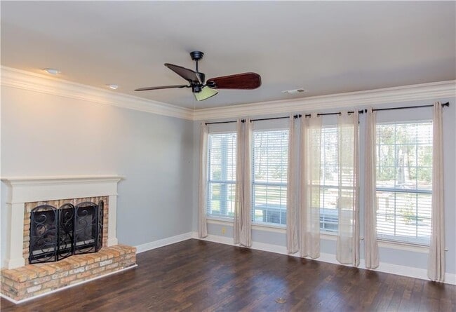 Building Photo - 118 Fox Run Dr