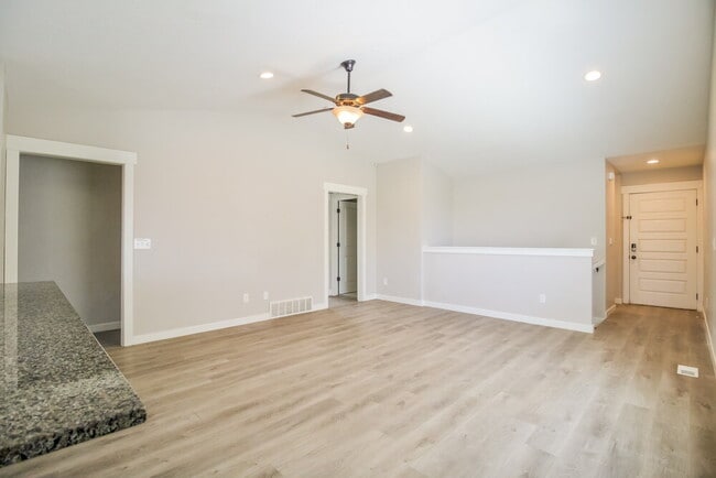 Building Photo - 4169 Shirley Ln