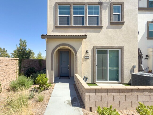 Foto del edificio - ~ AVAILABLE NOW ~ New Construction Home for Rent in the NEW Heirloom Farms Community in Temecula!