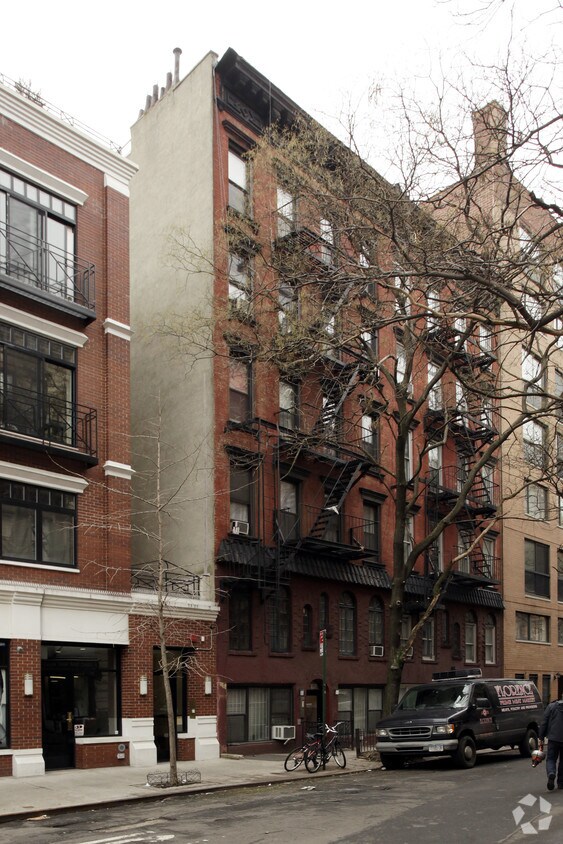 Foto del edificio - 6 Jones St