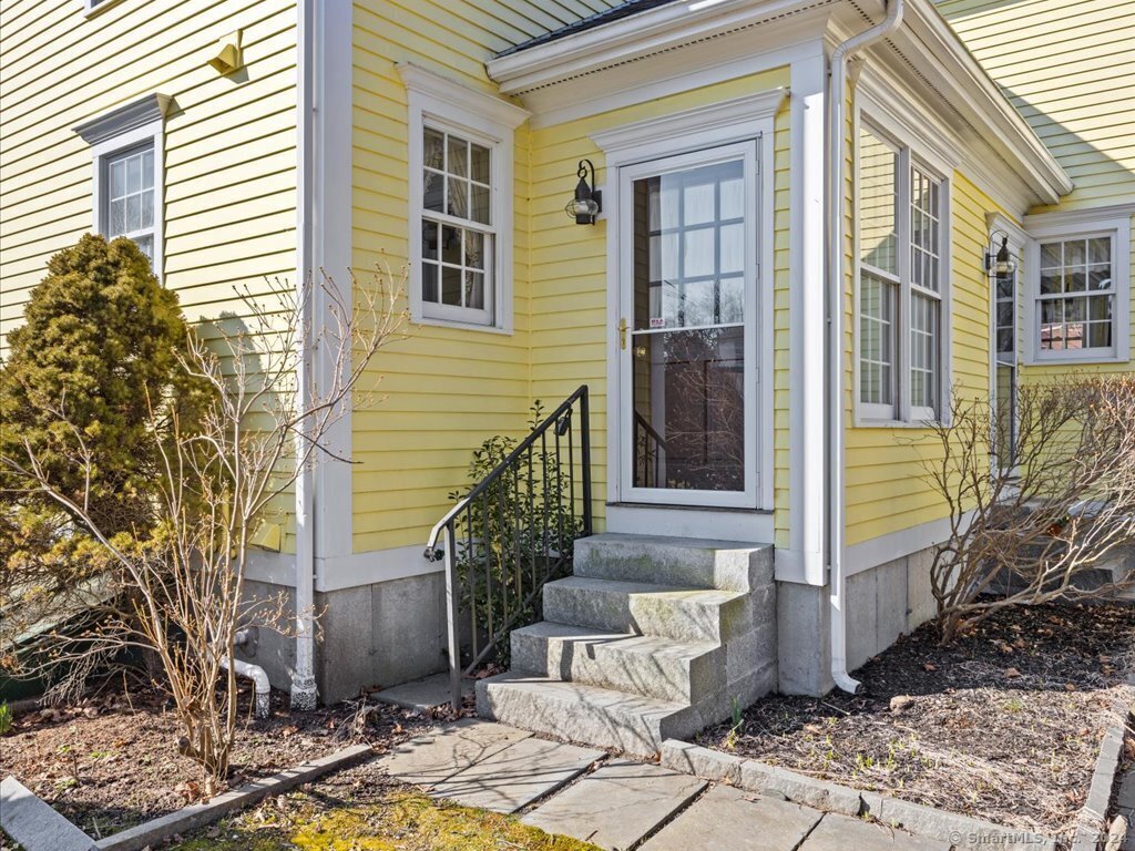 Primary Photo - 263 State St