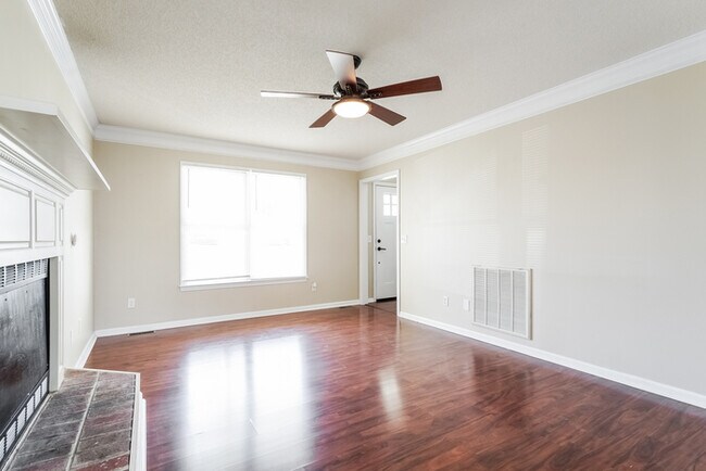 Foto del edificio - Spacious 3-Bedroom Home in Easley