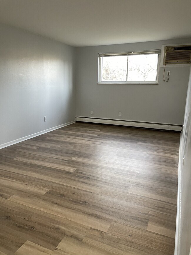 Building Photo - Main Street Milford Apartments LLC
