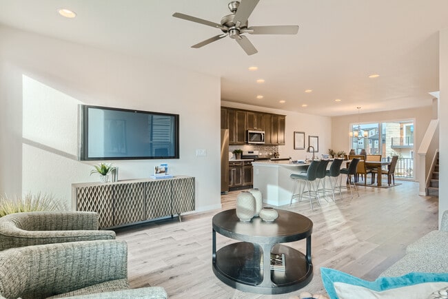 Foto del edificio - 6703 Lily Mountain Ln