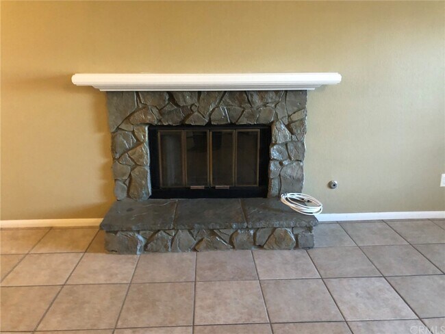 Building Photo - 25433 Blackwood Rd