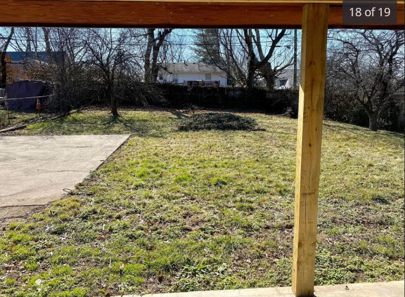 Primary Photo - 330 Stoneybrook Dr