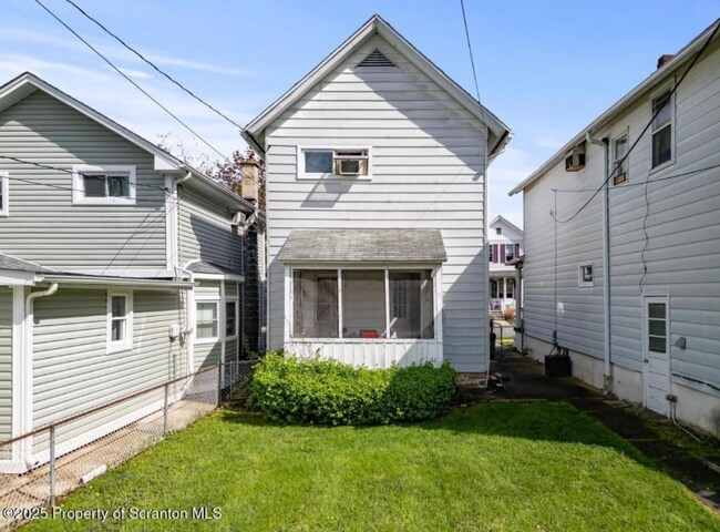 Foto del edificio - 315 N Sumner Ave