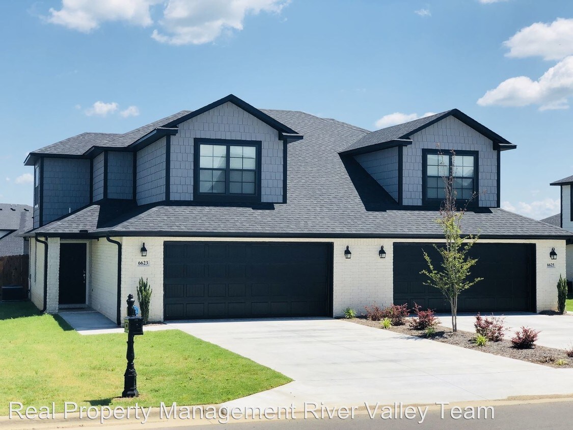 Foto principal - 9818 Mylea Cir
