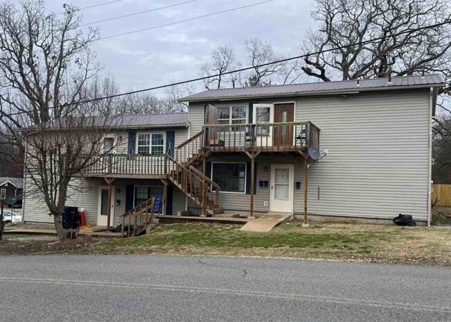 Building Photo - 605 22nd St