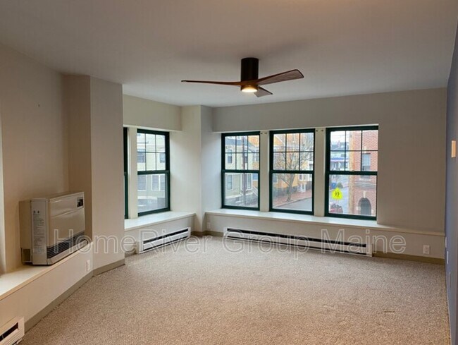 Foto del edificio - 72 Pine St