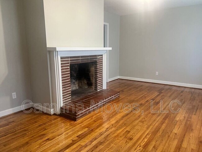 Photo - 305 Woodland Dr House