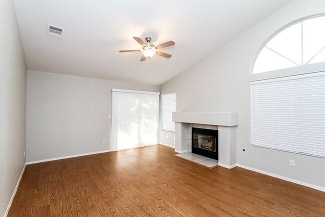 Building Photo - 175 Mirador St