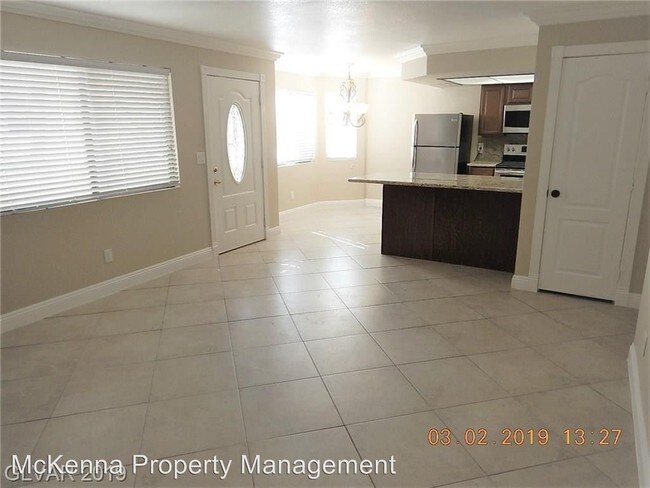 Building Photo - 2 br, 2 bath House - 1105 N Buffalo #101