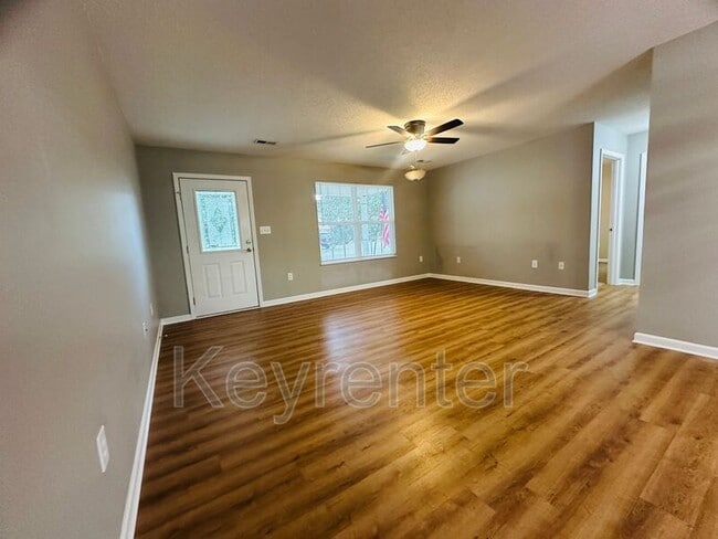 Building Photo - 253 Dumplin Ln