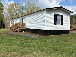 Building Photo - 2114 NC-108