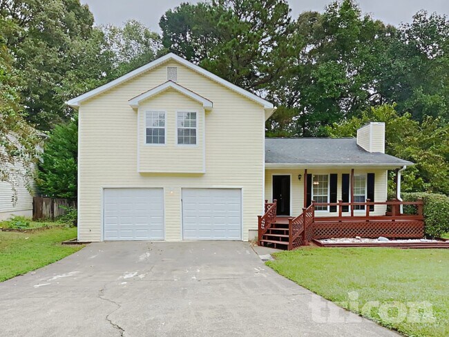 Foto del edificio - 5569 Princeton Oaks Ln