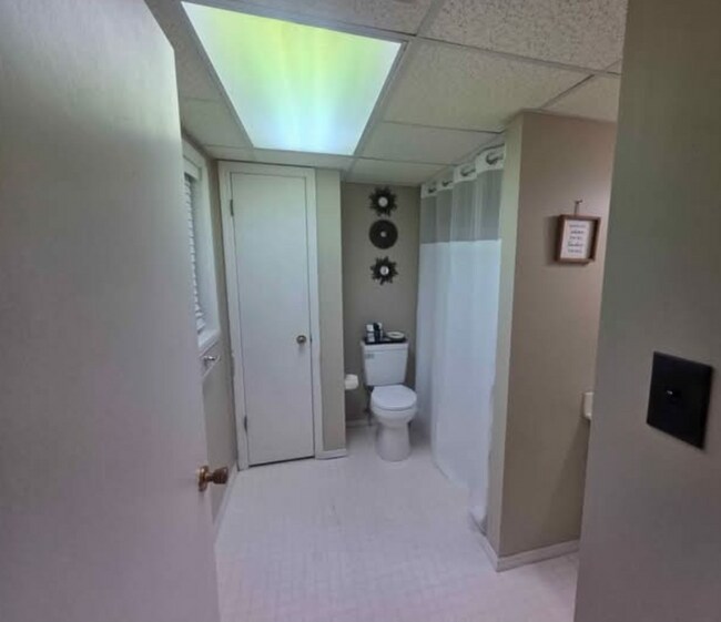 Building Photo - 780 Captain Kell Dr