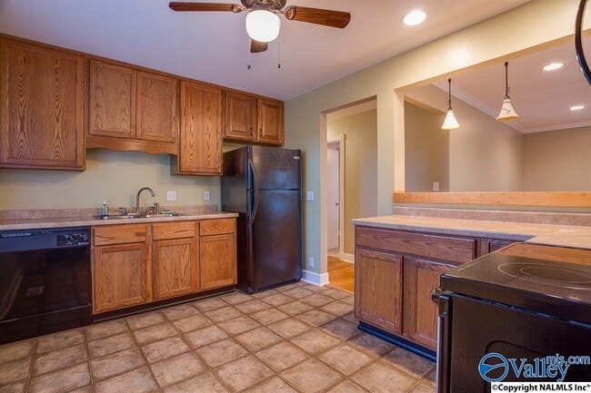 Foto del edificio - 4306 Cloverdale Dr NW