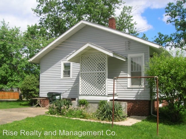 Building Photo - 2671 Canal Dr