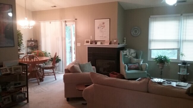 Foto del edificio - 112 Merganser Ct