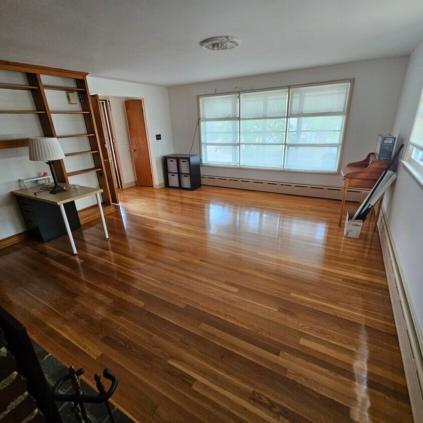 Foto principal - 18 Cresthill Rd