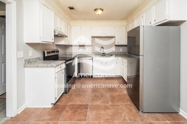 Foto del edificio - 103 Rolling Hills Blvd