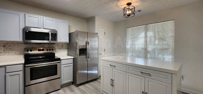 Building Photo - 3021 Waldrop Cir