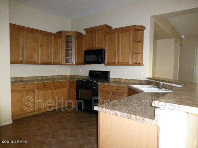 Foto del edificio - 20653 W Grandview Dr
