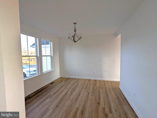 Foto del edificio - 611 Collingwood Dr