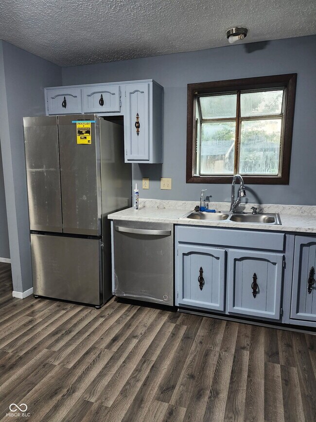 Foto del edificio - 5123 Pappas Dr