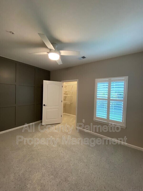 Foto del edificio - 1300 Park W Blvd