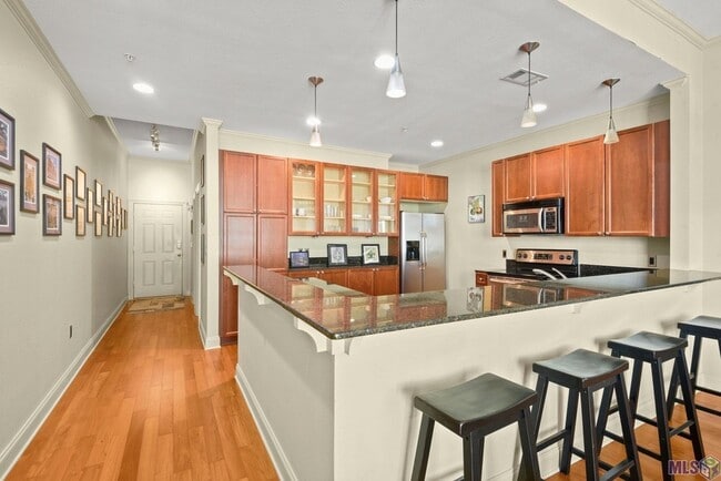 Building Photo - 345 W Parker Boulevard Unit 201