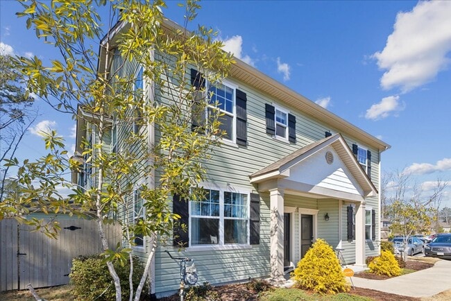 Building Photo - 2806 Baldwin Dr