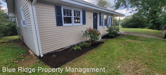 Foto del edificio - 2 br, 1 bath House - 3013 Bloomingdale Road