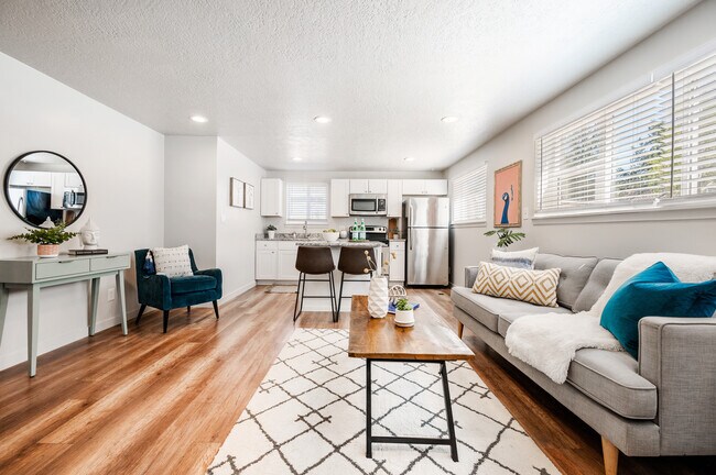 Foto del edificio - 1143 S Denver St