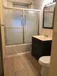 Full bathroom - 141 Bradley St