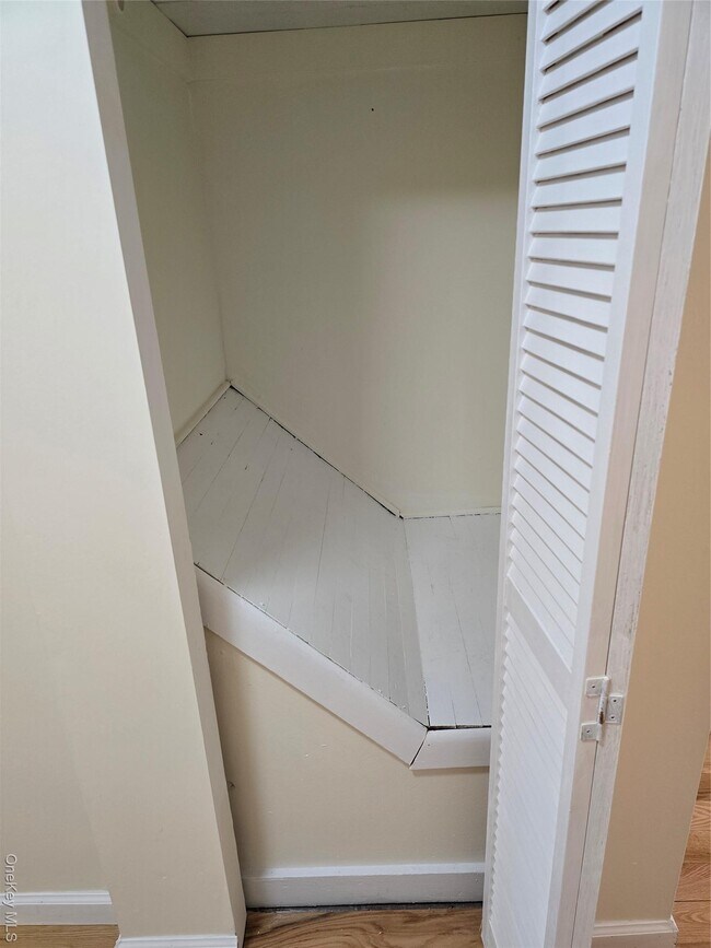 Foto del edificio - 1792 Lacombe Ave