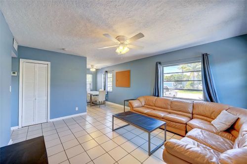 Foto del edificio - 109 SE 11th Ave