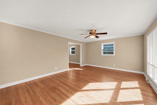 Building Photo - 3008 Shaftsbury St
