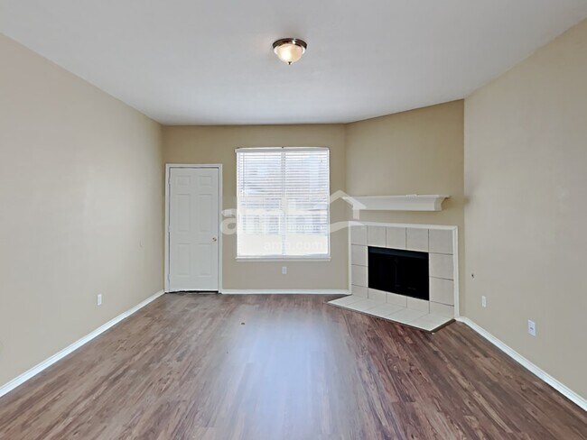 Building Photo - 8516 Rainy Lake Dr