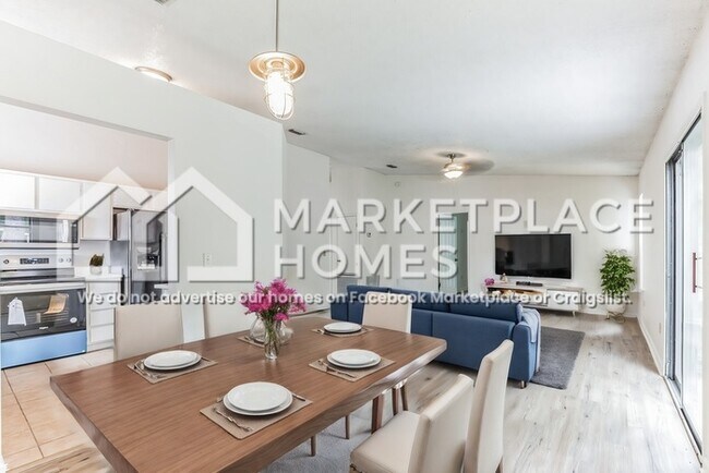 Foto del edificio - 1533 Kingfisher Ln N
