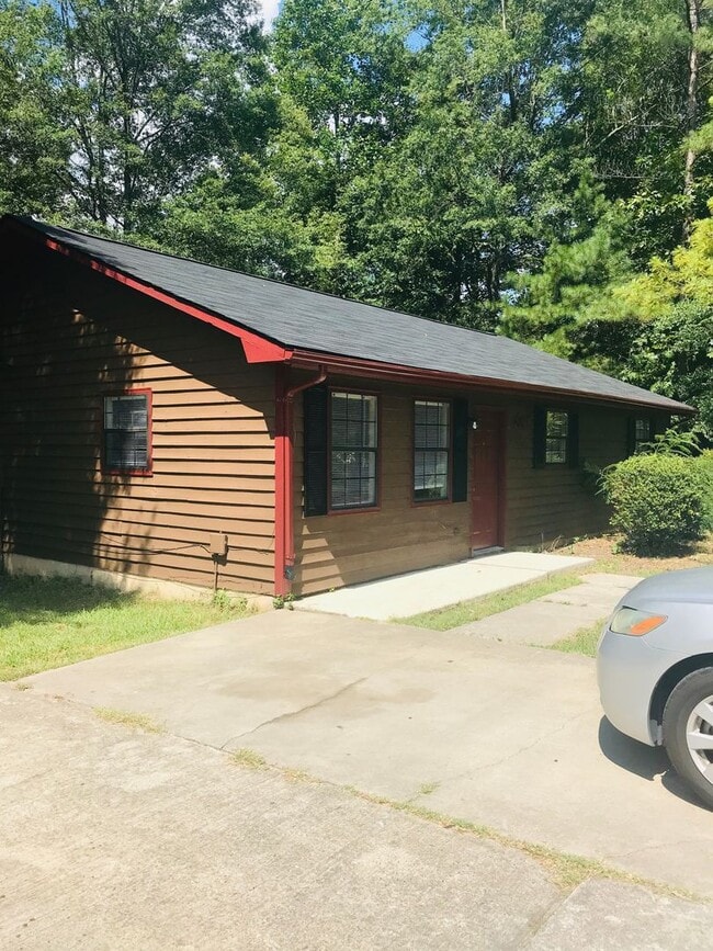 Building Photo - Adorable 3 Bedroom home Convenient to Downtown Durham