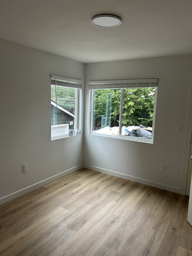 Building Photo - 4646 S Willow St