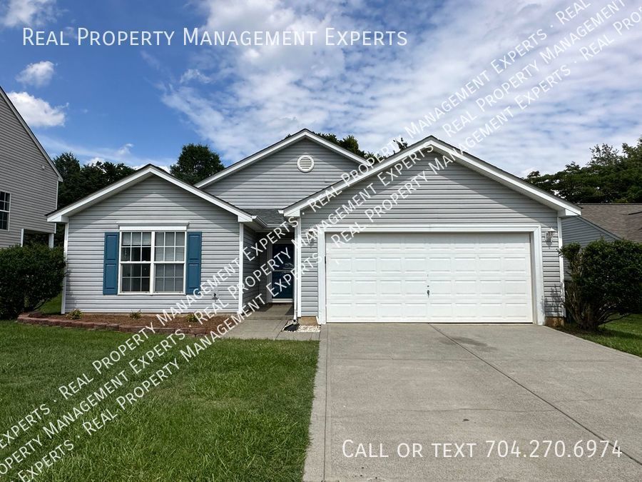 Foto principal - Gorgeous 3 BR/ 2 BA Ranch in Mooresville!