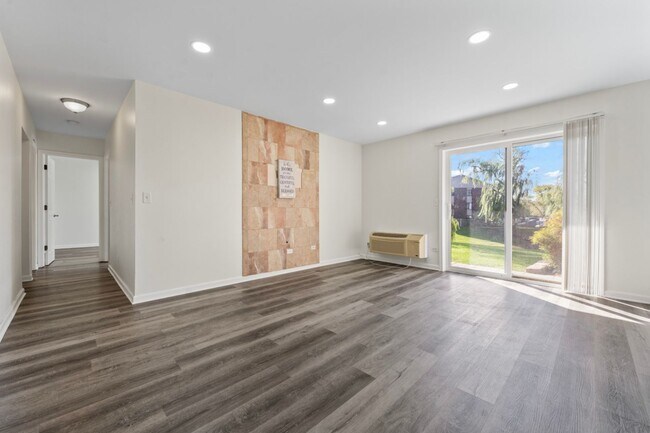 Foto del edificio - Lakeside Villas